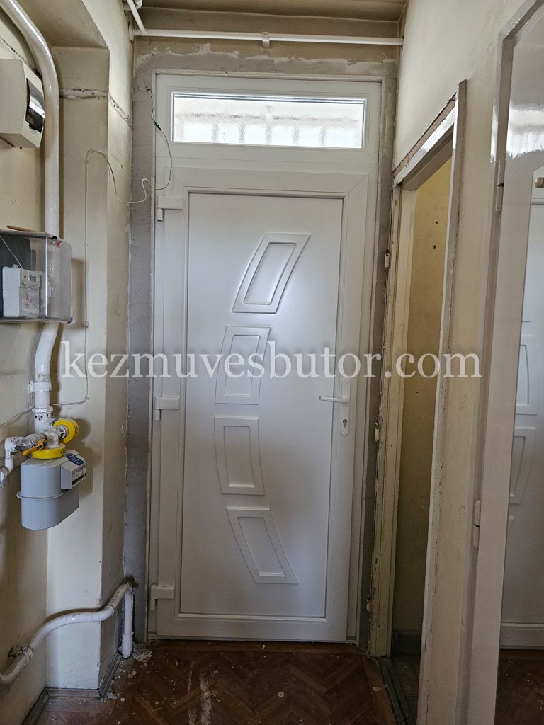 Bejárati ajtó Lily classic felülvilágítóval kép Bejárati ajtó Lily classic felülvilágítóval