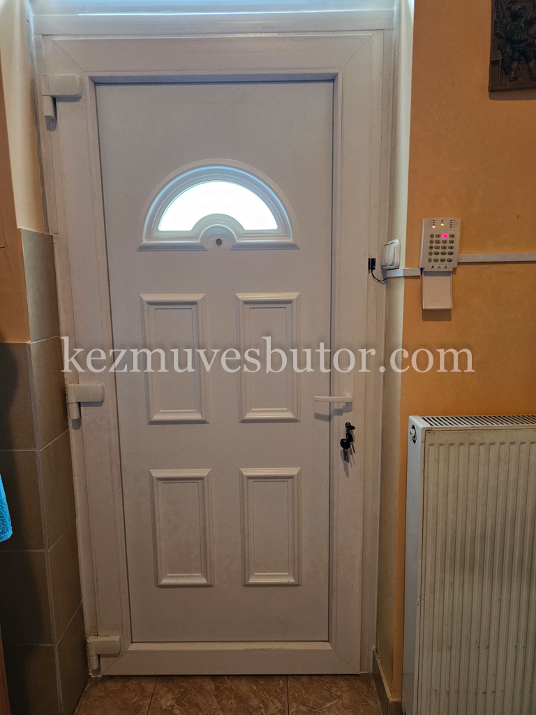 Bejárati ajtó egy üveges temze 1 belül kép Bejárati ajtó egy üveges temze 1 belül