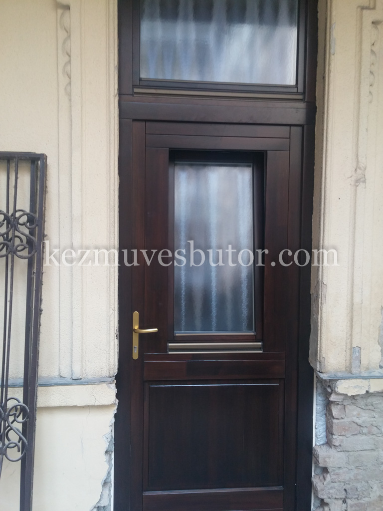 Belváros kisablakos bejárati ajtó kép Belváros kisablakos bejárati ajtó