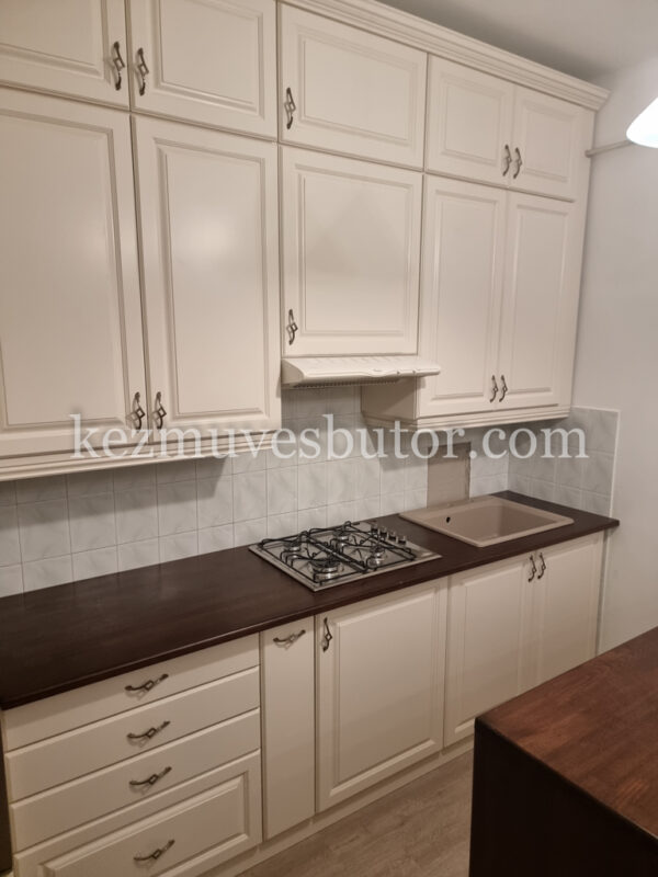 kép Egyedi konyhabútor bükk munkapulttal