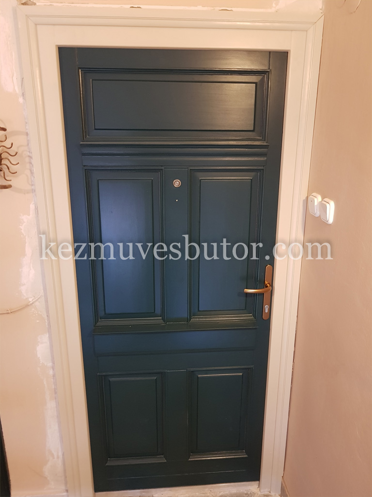 Egyedi színű bejárati ajtó kép Egyedi színű bejárati ajtó