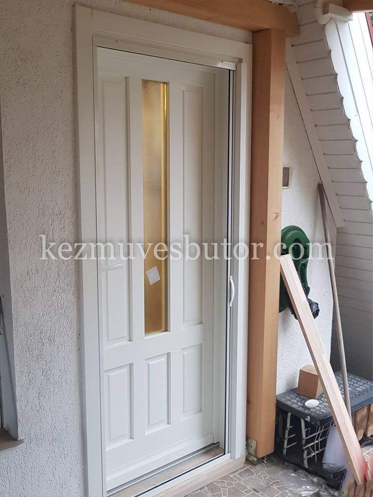 Fa bejárati ajtó oldalhúzós szúnyoghálóval kép Fa bejárati ajtó oldalhúzós szúnyoghálóval