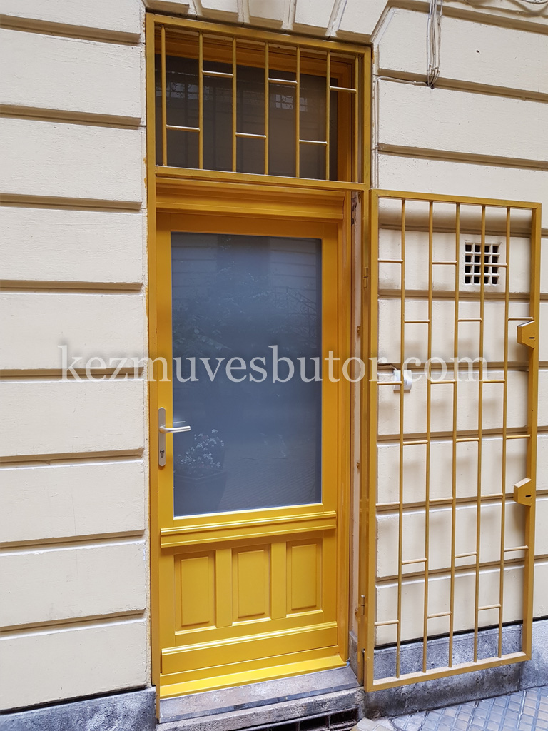 Fa bejárati ajtó savmart üvegezéssel kép Fa bejárati ajtó savmart üvegezéssel