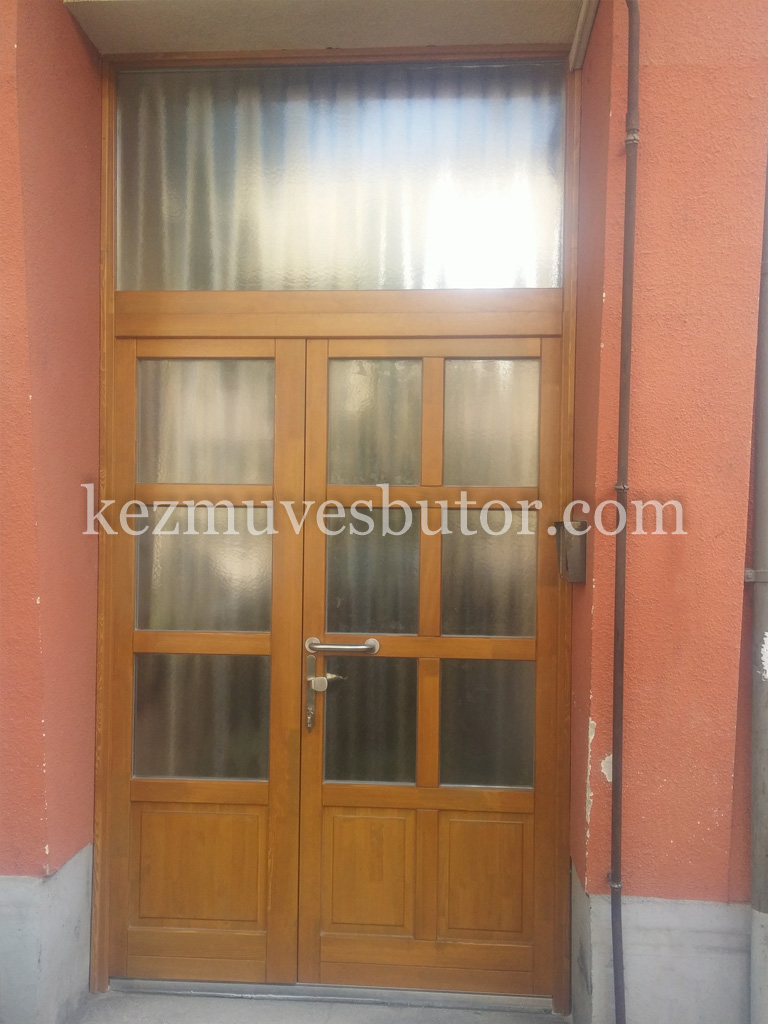 Fa lépcsőházi ajtó kép Fa lépcsőházi ajtó