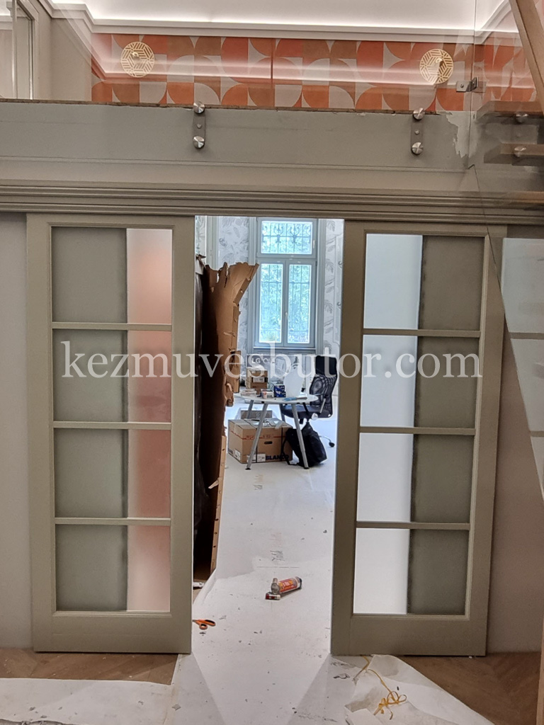 Falon kívüli tolóajtó kép Falon kívüli tolóajtó