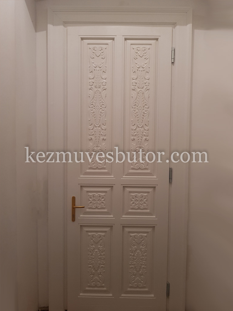 Faragott bejárati ajtó kép Faragott bejárati ajtó