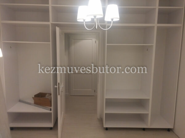 kép Fehér beépített szekrény
