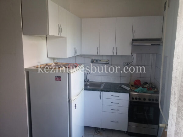 kép Fehér bútorlap konyha