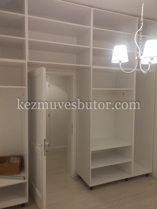 kép Fehér gardrób szekrény
