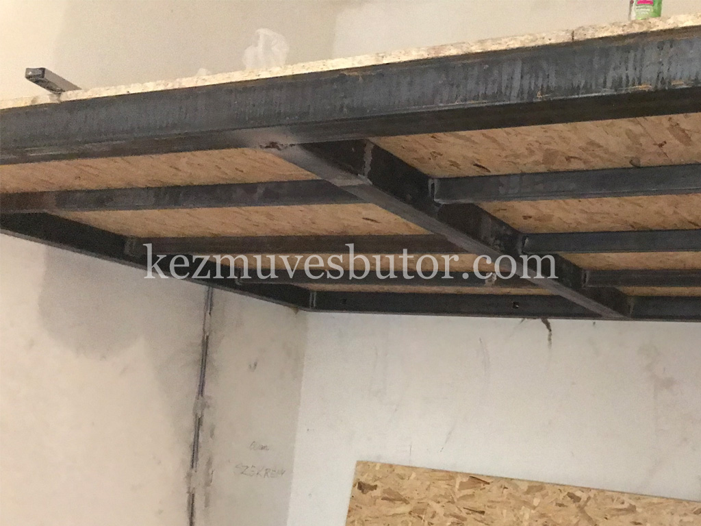 kép Fém galéria osb járófelülettel