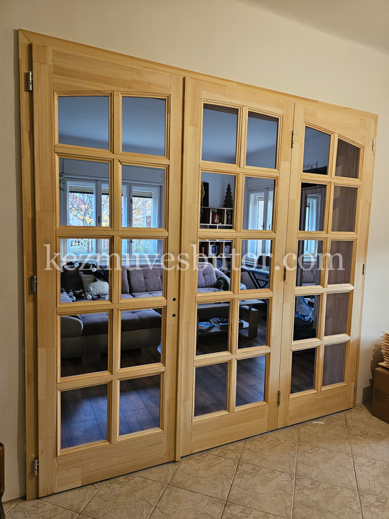 Három szárnyú fa harmonikaajtó