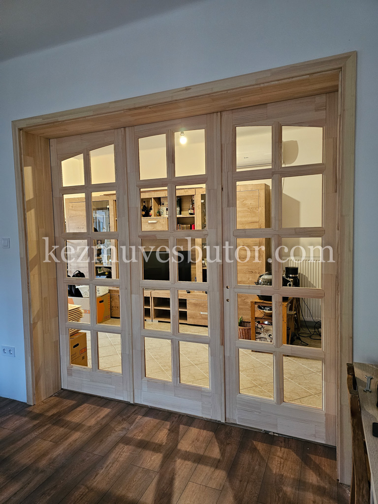 Három szárnyú harmonikaajtó