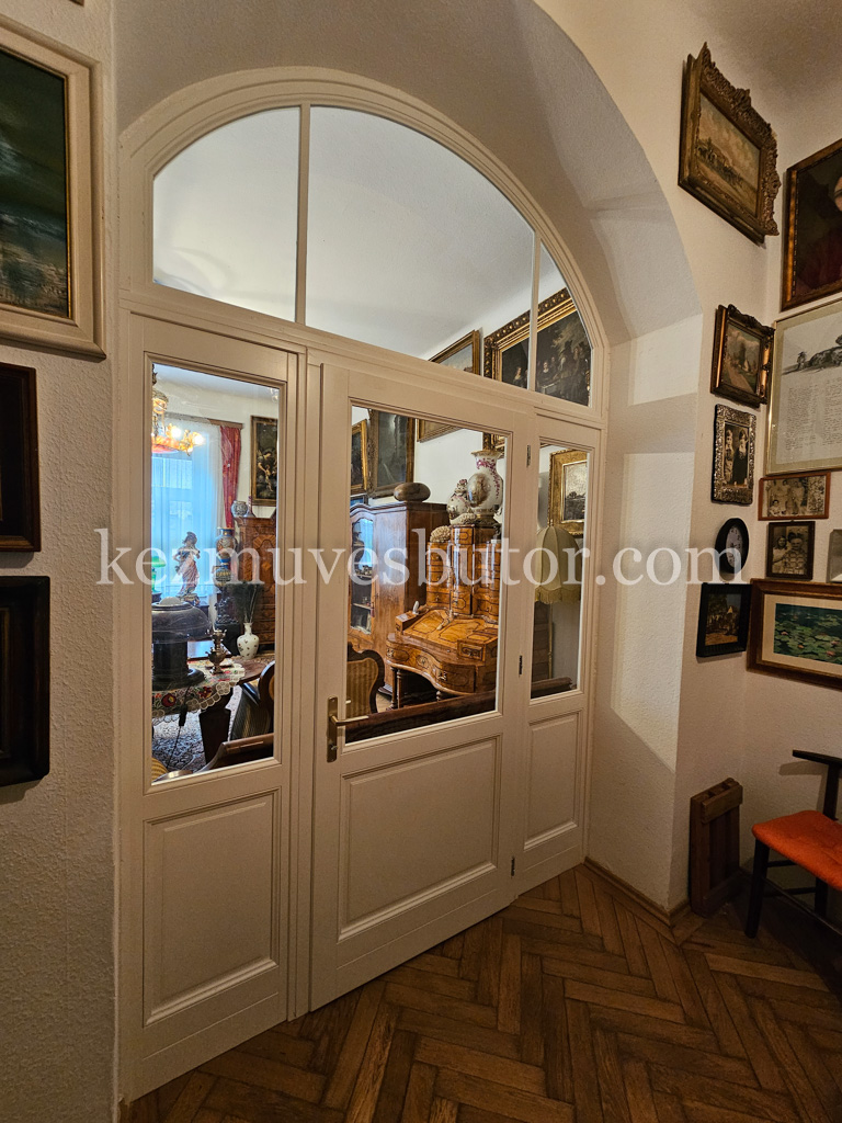 Íves beltéri ajtó nyitahtó kép Íves beltéri ajtó nyitahtó