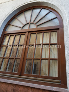 Íves hőszigetelt fa ablak kép Íves hőszigetelt fa ablak