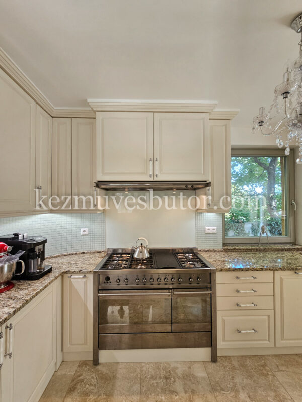 Konyhába dupla tűzhely páraelszívóval kép Konyhába dupla tűzhely páraelszívóval