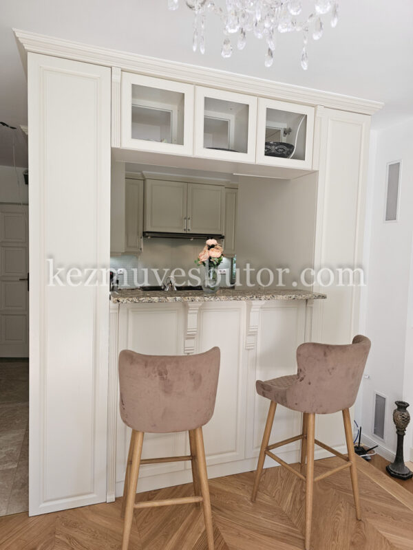 Konyhabútor bárpulttal kép Konyhabútor bárpulttal