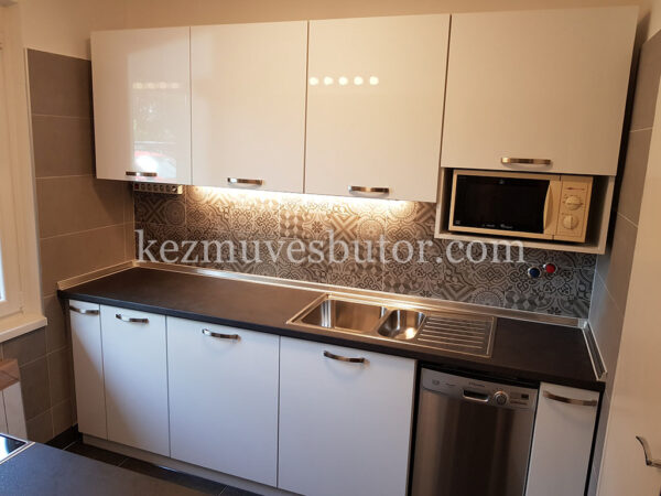 kép Magasfényű konyhabútor