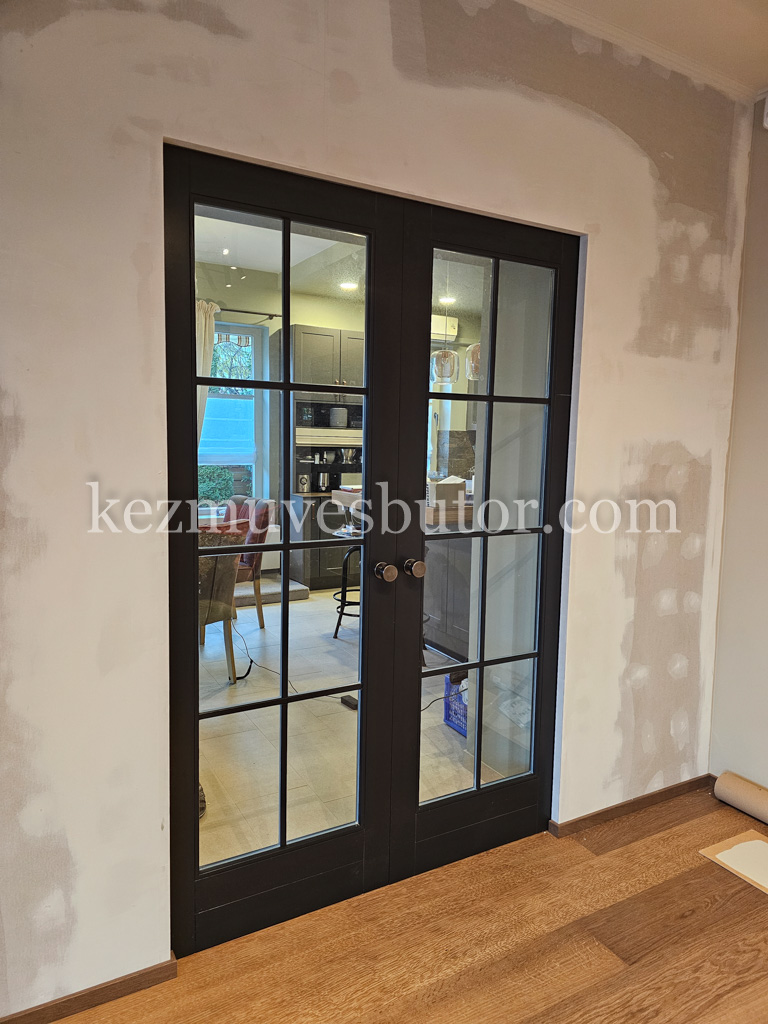 Tolóajtó rejtett kivitelben Rejtett tolóajtó