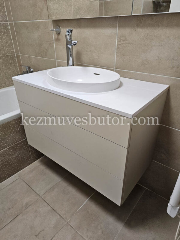Süllyesztett kézmosóval ellátott szekrény elegáns kivitelben Süllyesztett kézmosós szekrény modern fürdőszobába