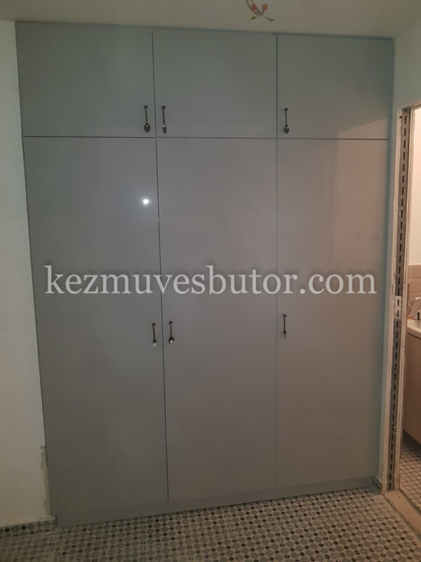 kép Szürke beépített szekrény