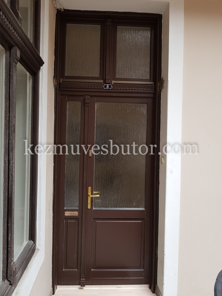 Üveges fa bejárati ajtó kép Üveges fa bejárati ajtó