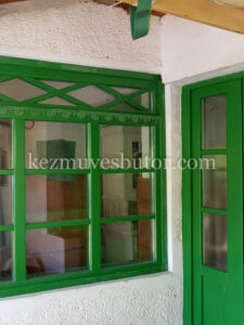 Zöld hőszigetelt ablak
